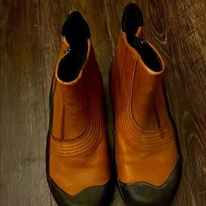 Clarks Brown and Black Winter Boots with Rugged Leather